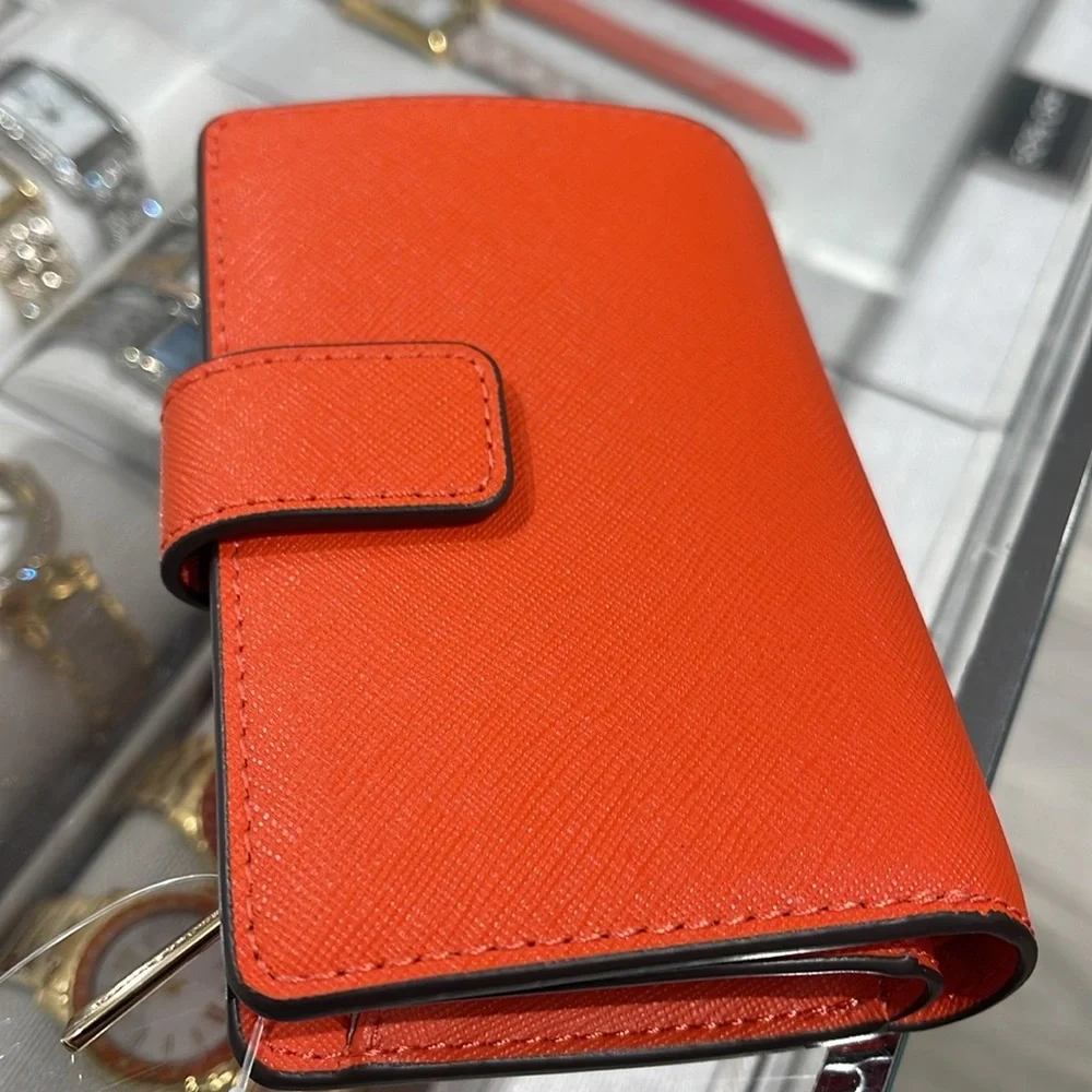 Michael Medium Crossgrain Leather Bifold Wallet
Red Clay 
NWT - Picture 14 of 16